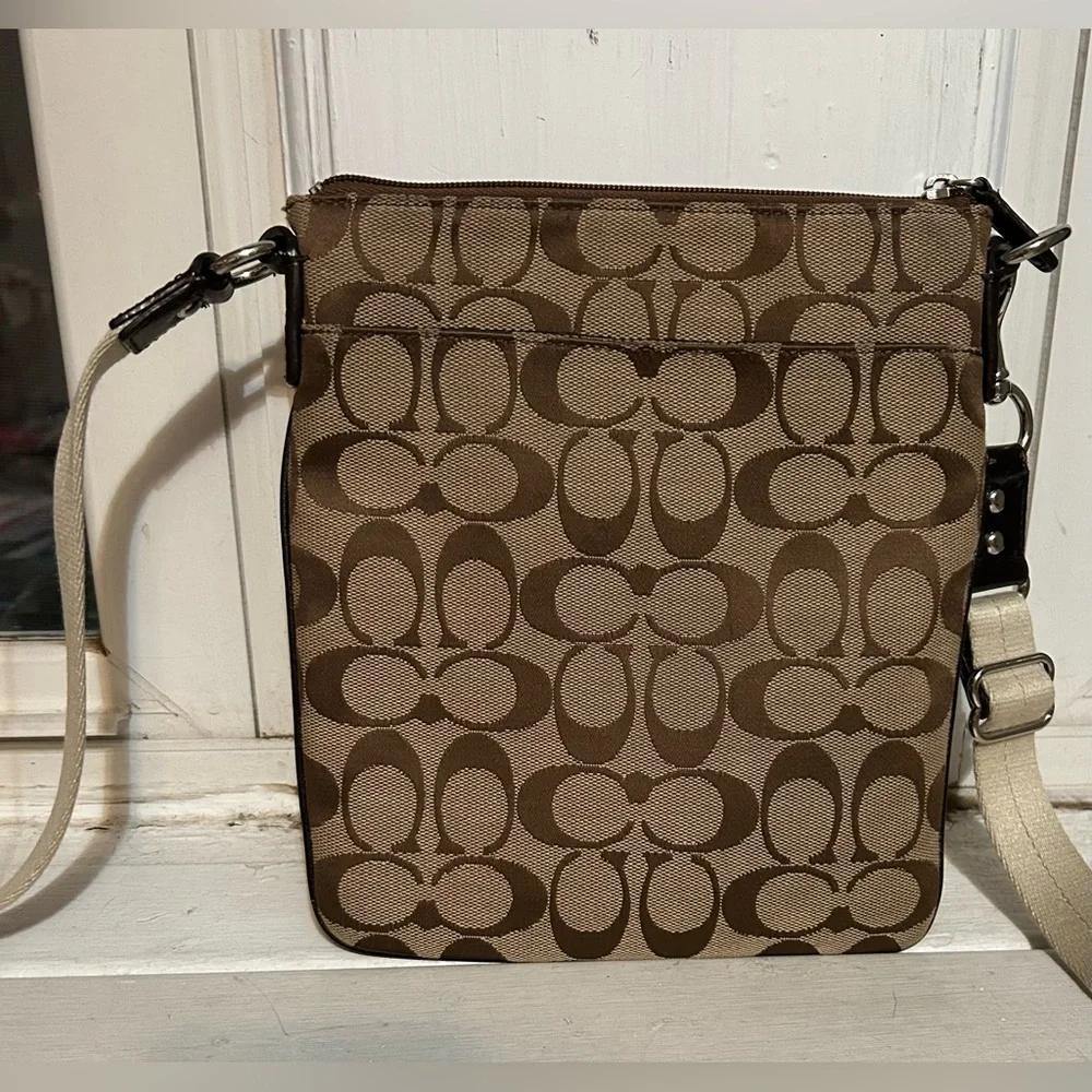 Coach Crossbody signature Cs in tan with brown leather & silver hardware. EUC - Picture 4 of 6